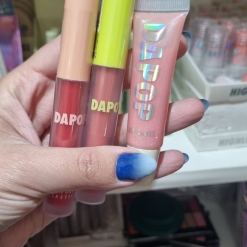 TRIO DE LABIALES DAPOP - 2 LABILES DE LARGA DURACION + GLOSS