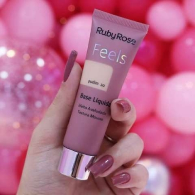 SALE ! VTO 05/26 - BASE LIQUIDA FLUIDA BY RUBY ROSE - BASES