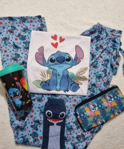 COMBO STITCH- PIJAMAS LARGOS MANGAS CORTAS  + VASO TERMICO + MEDIAS + CARTUCHERA